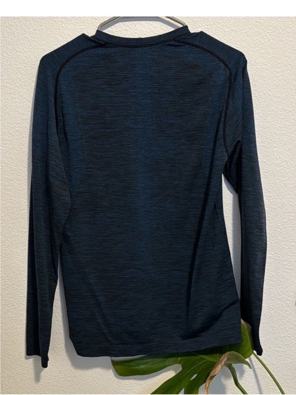 Lululemon men’s metal vent long sleeve shirts *4 bundle* - Picture 7 of 9